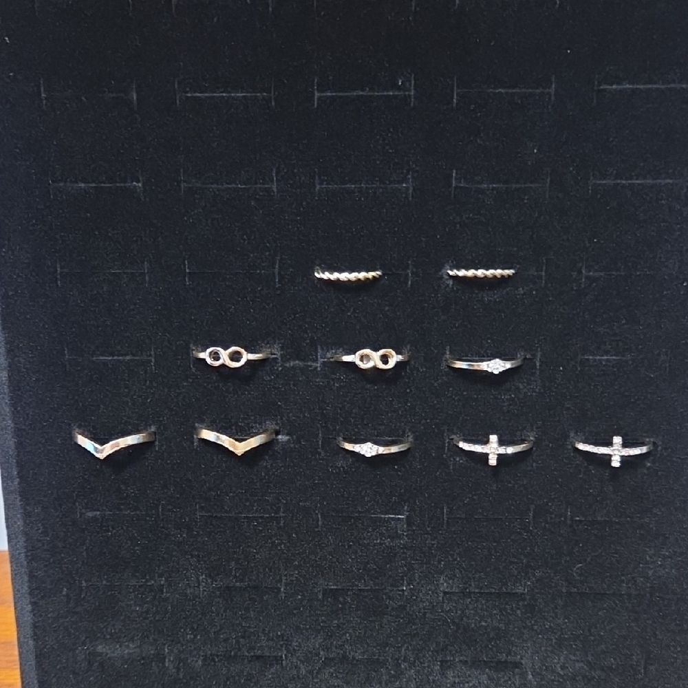 Goldtone Ring Set